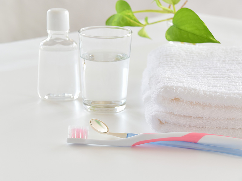 インプラントは維持のためにケアが必要ですか？